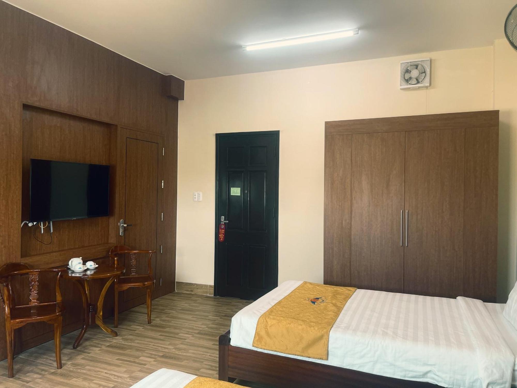 Khach San Hoa Binh Quang Tri Hotel Dong Ha Kültér fotó
