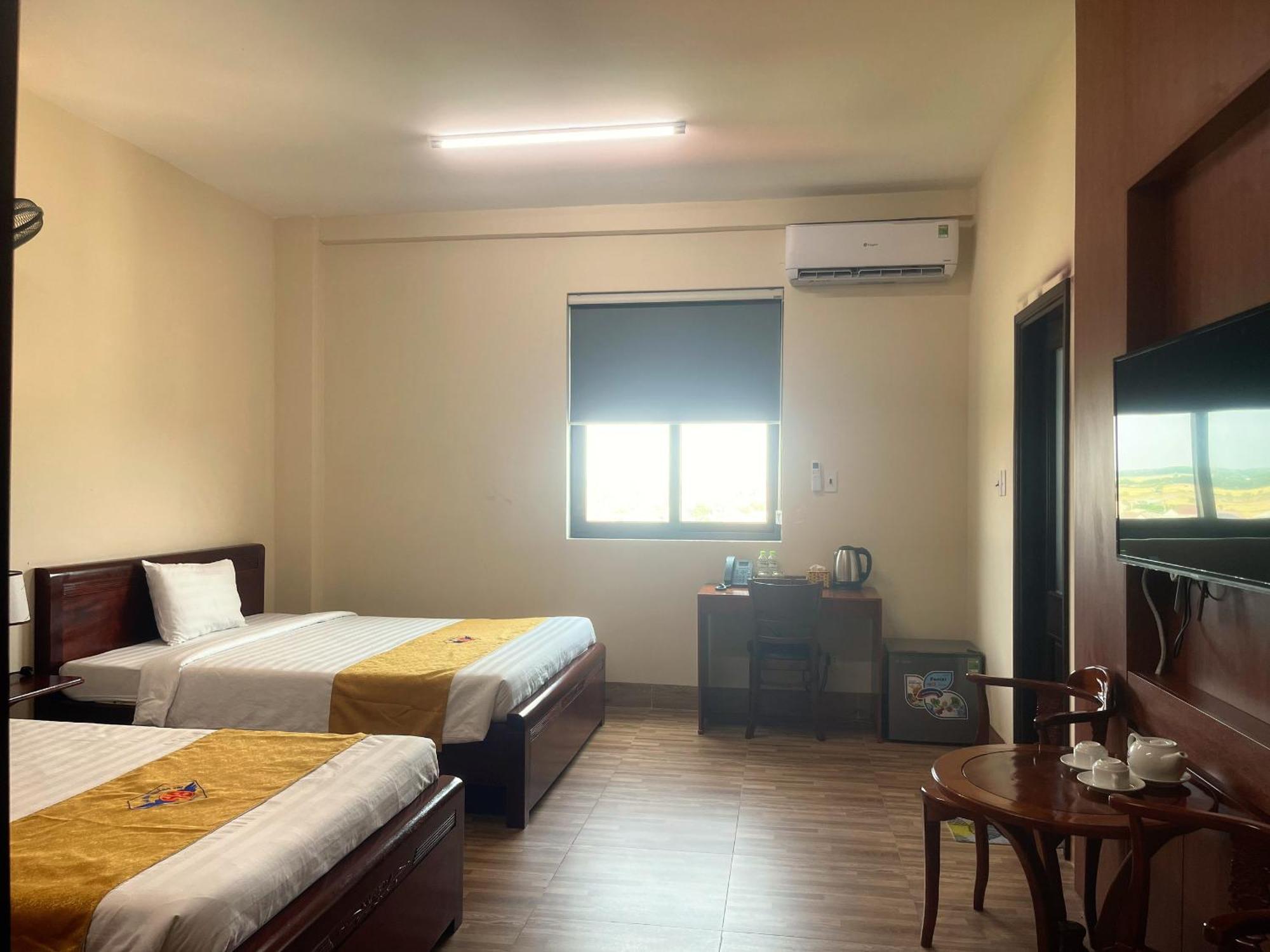 Khach San Hoa Binh Quang Tri Hotel Dong Ha Kültér fotó